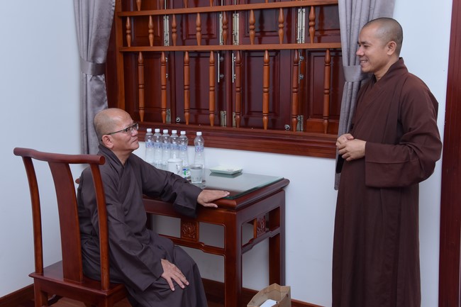 Dharma talk Looking back at the Vietnamese Buddha recitation Sect over the years  in The 98 th Seven-day Retreat