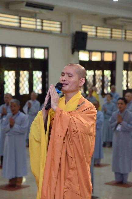 Dharma talk Looking back at the Vietnamese Buddha recitation Sect over the years  in The 98 th Seven-day Retreat
