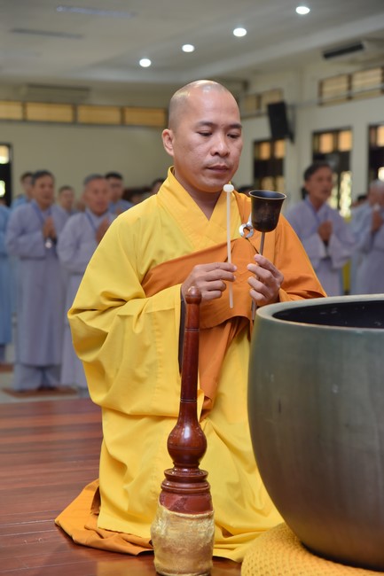 Dharma talk Looking back at the Vietnamese Buddha recitation Sect over the years  in The 98 th Seven-day Retreat