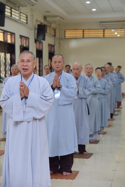 Dharma talk Looking back at the Vietnamese Buddha recitation Sect over the years  in The 98 th Seven-day Retreat