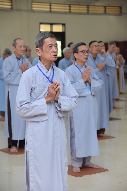 Dharma talk Looking back at the Vietnamese Buddha recitation Sect over the years  in The 98 th Seven-day Retreat
