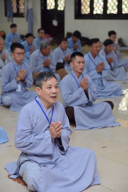 Dharma talk Looking back at the Vietnamese Buddha recitation Sect over the years  in The 98 th Seven-day Retreat