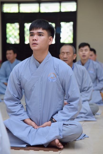 Dharma talk Looking back at the Vietnamese Buddha recitation Sect over the years  in The 98 th Seven-day Retreat