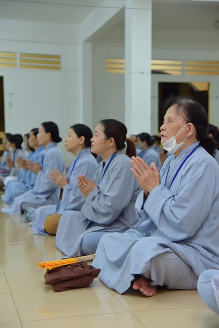 Dharma talk Looking back at the Vietnamese Buddha recitation Sect over the years  in The 98 th Seven-day Retreat