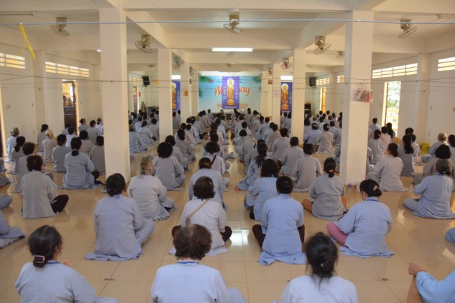 Dharma talk Looking back at the Vietnamese Buddha recitation Sect over the years  in The 98 th Seven-day Retreat