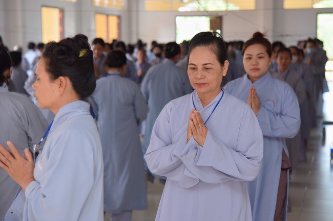 Dharma talk Looking back at the Vietnamese Buddha recitation Sect over the years  in The 98 th Seven-day Retreat