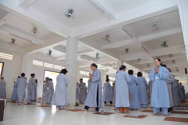 Dharma talk Looking back at the Vietnamese Buddha recitation Sect over the years  in The 98 th Seven-day Retreat