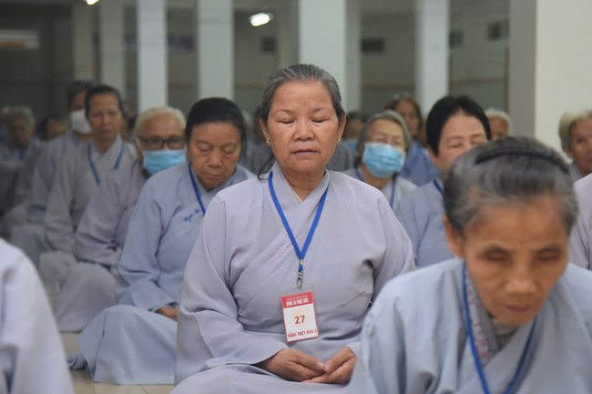 Dharma talk Looking back at the Vietnamese Buddha recitation Sect over the years  in The 98 th Seven-day Retreat