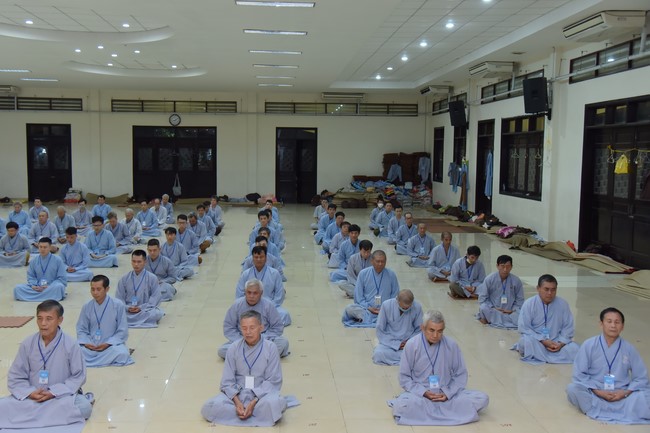 Dharma talk Looking back at the Vietnamese Buddha recitation Sect over the years  in The 98 th Seven-day Retreat