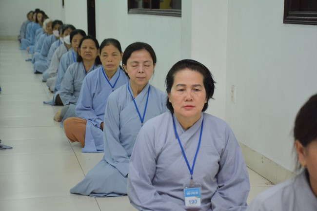 Dharma talk Looking back at the Vietnamese Buddha recitation Sect over the years  in The 98 th Seven-day Retreat