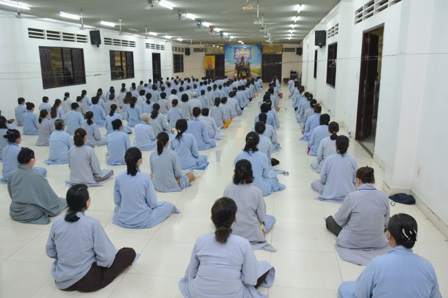Dharma talk Looking back at the Vietnamese Buddha recitation Sect over the years  in The 98 th Seven-day Retreat