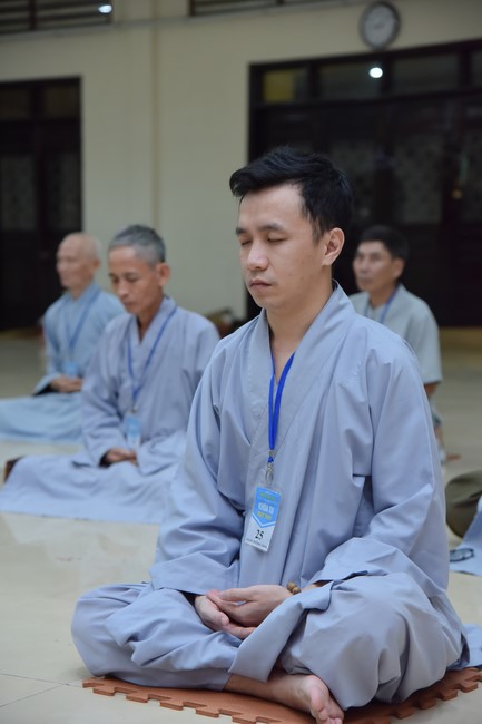 Dharma talk Looking back at the Vietnamese Buddha recitation Sect over the years  in The 98 th Seven-day Retreat