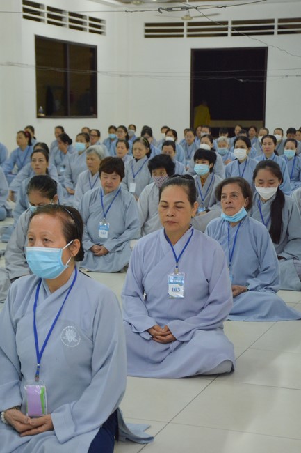 Dharma talk Looking back at the Vietnamese Buddha recitation Sect over the years  in The 98 th Seven-day Retreat