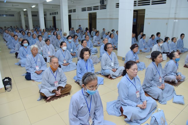 Dharma talk Looking back at the Vietnamese Buddha recitation Sect over the years  in The 98 th Seven-day Retreat