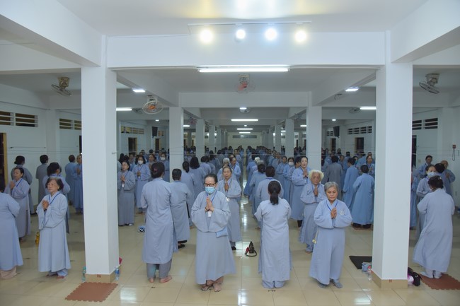 Dharma talk Looking back at the Vietnamese Buddha recitation Sect over the years  in The 98 th Seven-day Retreat