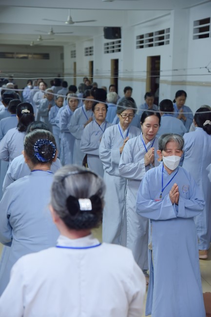 Dharma talk Looking back at the Vietnamese Buddha recitation Sect over the years  in The 98 th Seven-day Retreat