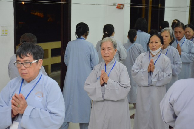 Dharma talk Looking back at the Vietnamese Buddha recitation Sect over the years  in The 98 th Seven-day Retreat