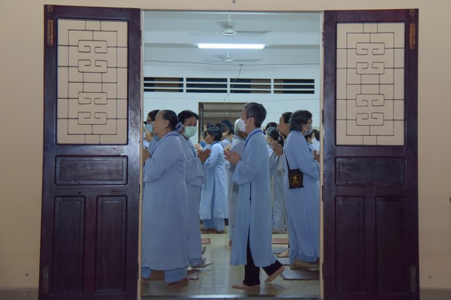 Dharma talk Looking back at the Vietnamese Buddha recitation Sect over the years  in The 98 th Seven-day Retreat