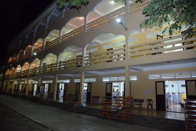 Dharma talk Looking back at the Vietnamese Buddha recitation Sect over the years  in The 98 th Seven-day Retreat