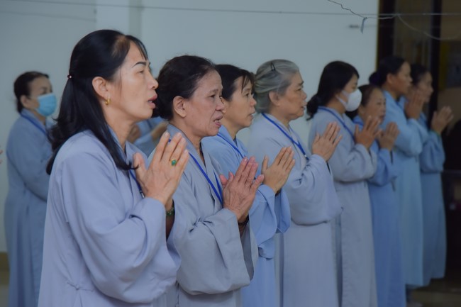 Dharma talk Looking back at the Vietnamese Buddha recitation Sect over the years  in The 98 th Seven-day Retreat