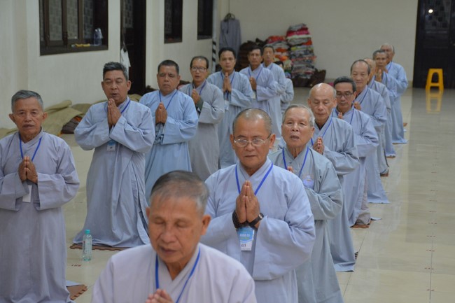 Dharma talk Looking back at the Vietnamese Buddha recitation Sect over the years  in The 98 th Seven-day Retreat