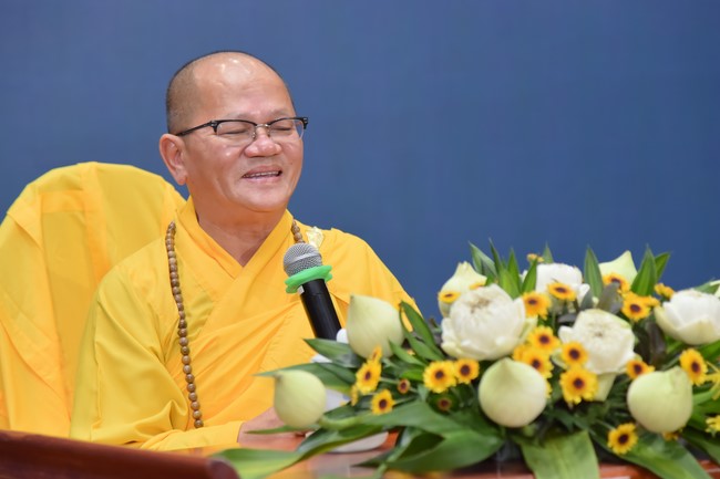 Dharma talk Looking back at the Vietnamese Buddha recitation Sect over the years  in The 98 th Seven-day Retreat