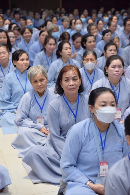 Dharma talk Looking back at the Vietnamese Buddha recitation Sect over the years  in The 98 th Seven-day Retreat