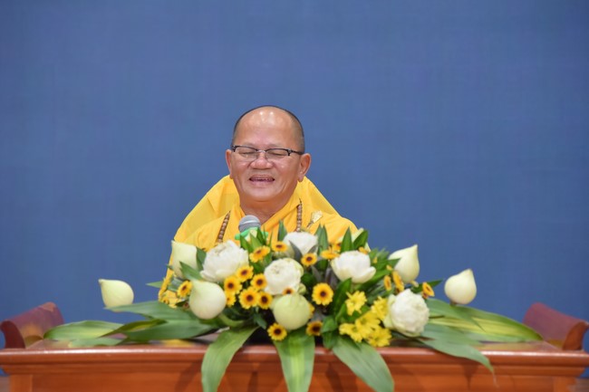 Dharma talk Looking back at the Vietnamese Buddha recitation Sect over the years  in The 98 th Seven-day Retreat