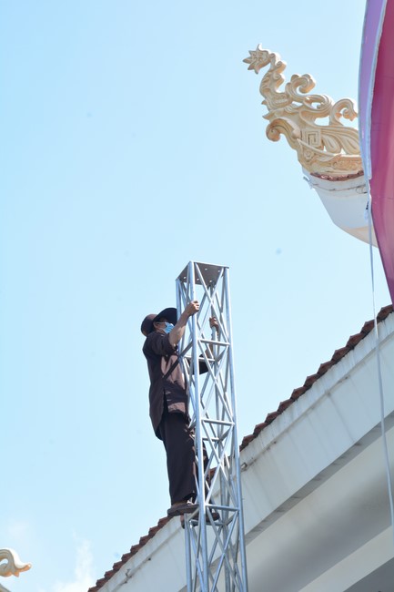 Công tác chuẩn bị đại lễ hoa đăng kỷ niệm đức Phật A-di-đà (Phần 2)