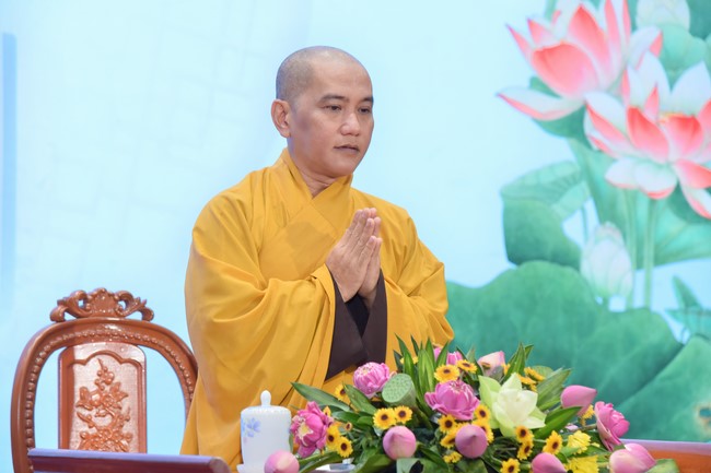 Dharma Talk Reciting the Buddha's names without receding in The 98th Seven-Day Retreat