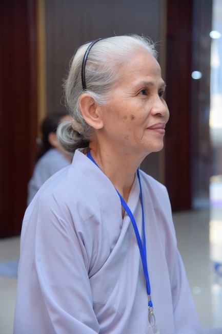 Dharma Talk Reciting the Buddha's names without receding in The 98th Seven-Day Retreat