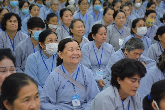 Dharma Talk Reciting the Buddha's names without receding in The 98th Seven-Day Retreat