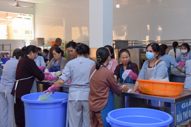 Dharma Talk Mind and Scene Being Compatible in The 98th Seven-Day Retreat