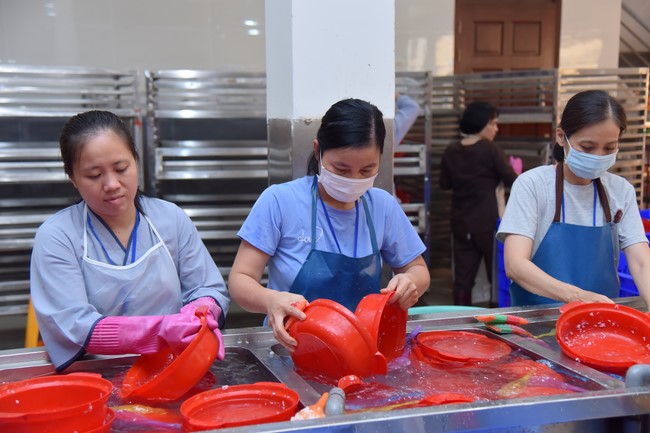 Dharma Talk Mind and Scene Being Compatible in The 98th Seven-Day Retreat