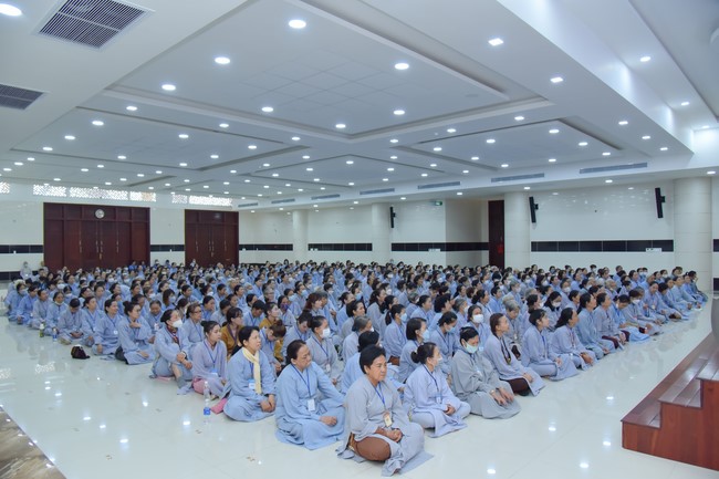 Dharma Talk Mind and Scene Being Compatible in The 98th Seven-Day Retreat