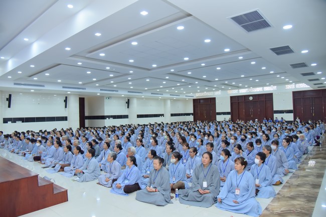 Dharma Talk Mind and Scene Being Compatible in The 98th Seven-Day Retreat