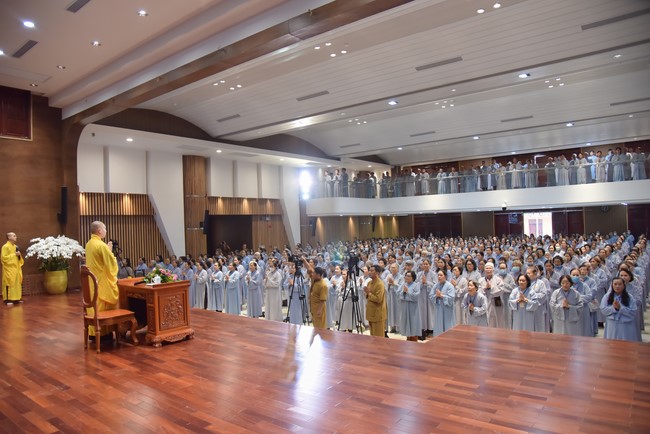 Dharma Talk Mind and Scene Being Compatible in The 98th Seven-Day Retreat