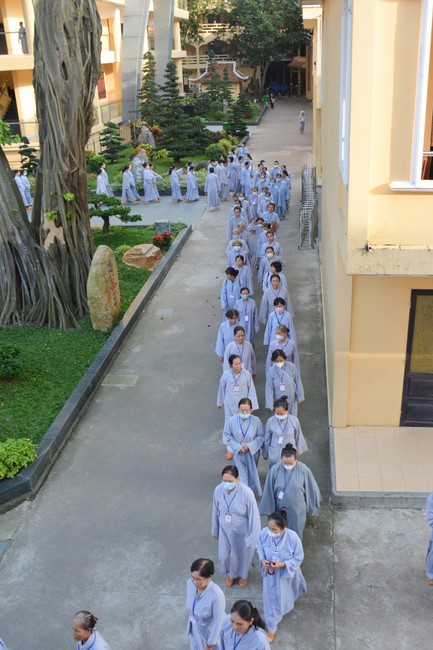 Dharma Talk Mind and Scene Being Compatible in The 98th Seven-Day Retreat