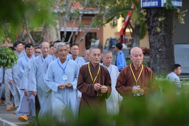 Dharma Talk Mind and Scene Being Compatible in The 98th Seven-Day Retreat
