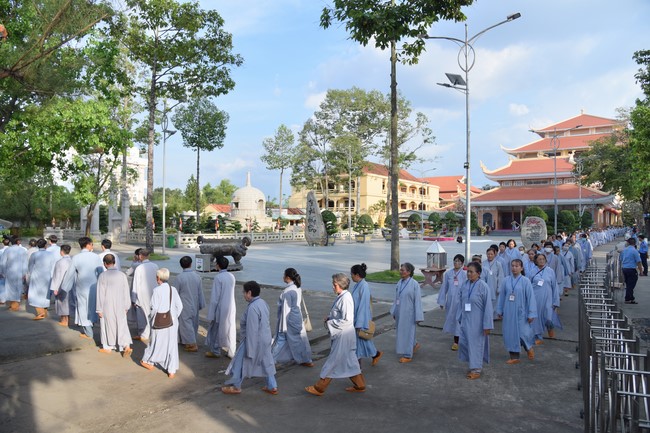 Dharma Talk Mind and Scene Being Compatible in The 98th Seven-Day Retreat