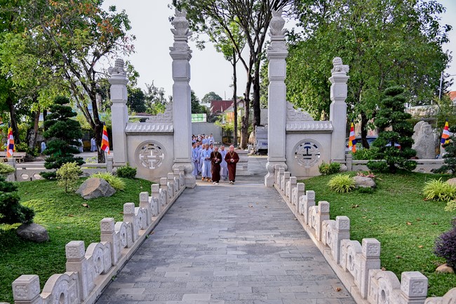 Dharma Talk Mind and Scene Being Compatible in The 98th Seven-Day Retreat