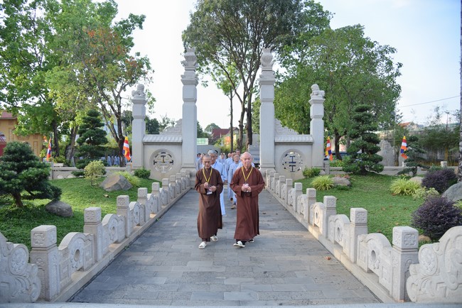 Dharma Talk Mind and Scene Being Compatible in The 98th Seven-Day Retreat