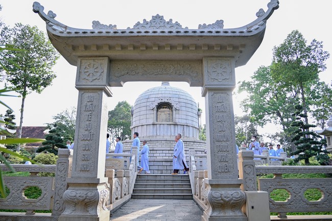 Dharma Talk Mind and Scene Being Compatible in The 98th Seven-Day Retreat