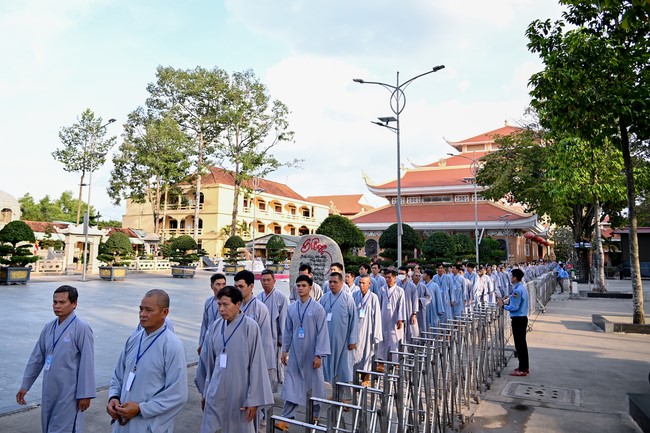 Dharma Talk Mind and Scene Being Compatible in The 98th Seven-Day Retreat