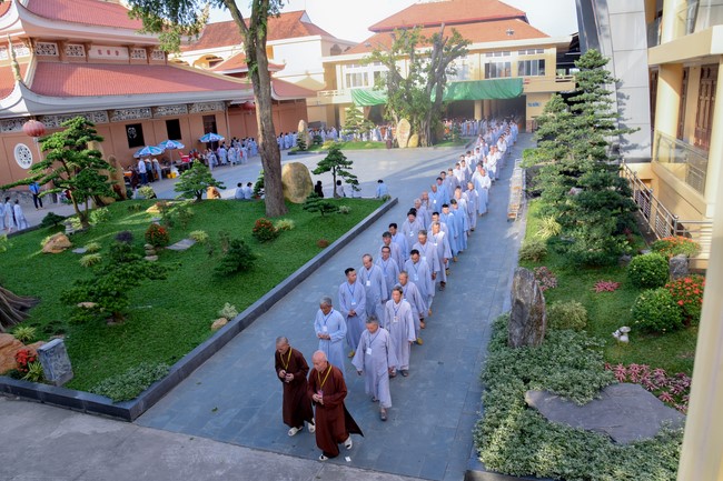 Dharma Talk Mind and Scene Being Compatible in The 98th Seven-Day Retreat