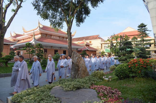 Dharma Talk Mind and Scene Being Compatible in The 98th Seven-Day Retreat