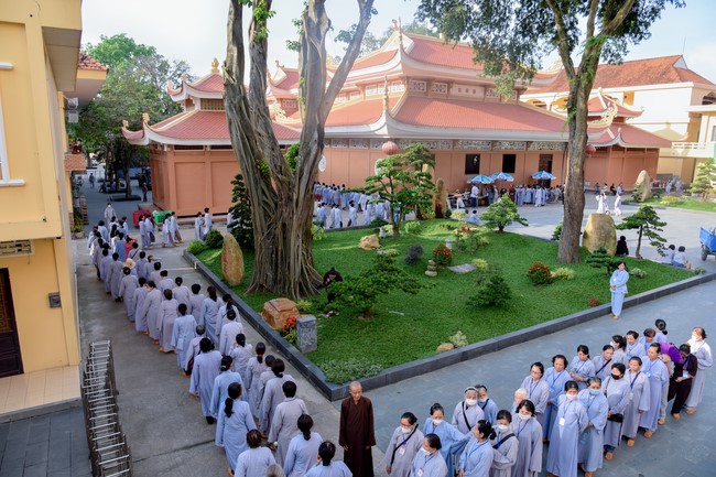 Dharma Talk Mind and Scene Being Compatible in The 98th Seven-Day Retreat