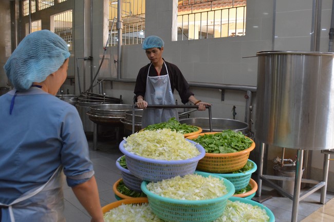 Dharma Talk Right practice without fear of death in The 98th Seven-Day Retreat