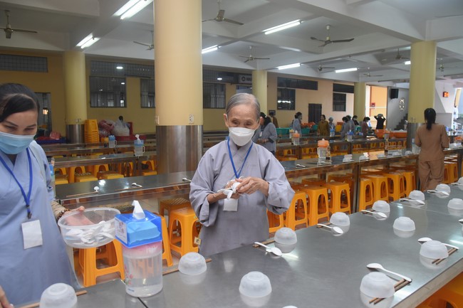 Dharma Talk Right practice without fear of death in The 98th Seven-Day Retreat