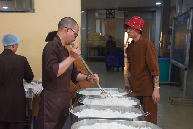 Dharma Talk Right practice without fear of death in The 98th Seven-Day Retreat